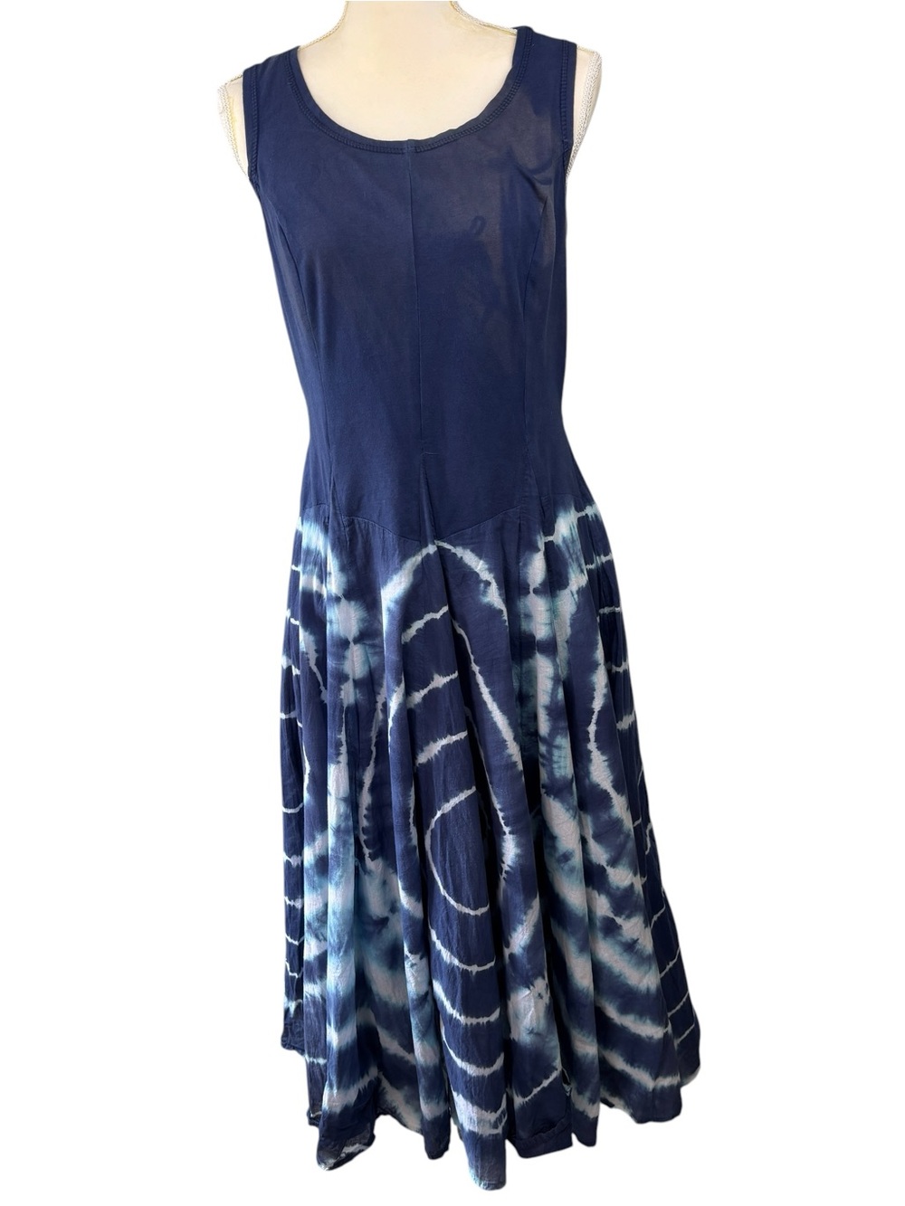 Vasna Desire toe-dye dress, size Medium, maxi length, vacation, party, tropical